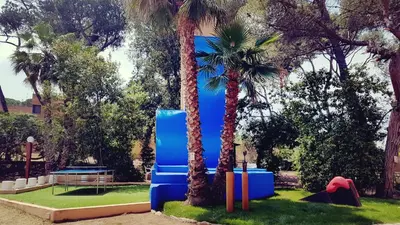 Jardín al aire libre en Casa con jardín a 40 metros de la playa. VR.