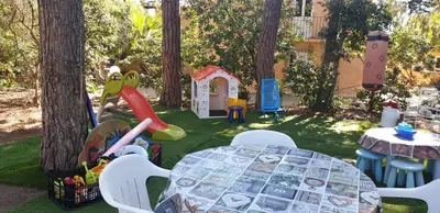 Jardín al aire libre en Casa con jardín a 40 metros de la playa. VR.