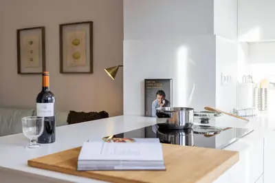Bebidas en Bravissimo Riu Onyar, modern 3 bedroom apartment