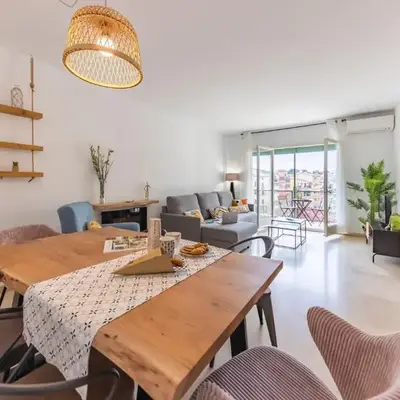 Bravissimo Plaça de la Independència