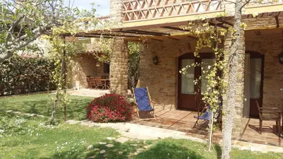 Jardín al aire libre en Casa Rural Can Ginesta