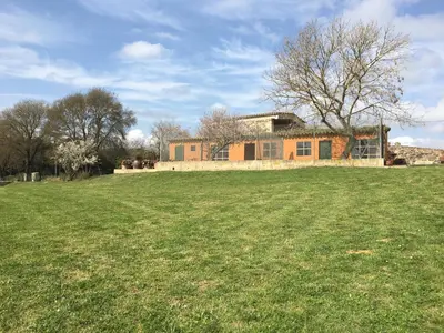 Jardín al aire libre en Mas Teixidor, Masia entre Girona y la Costa Brava