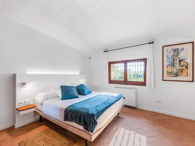Cama o camas de una habitación en Charming Home Near Vulpellac