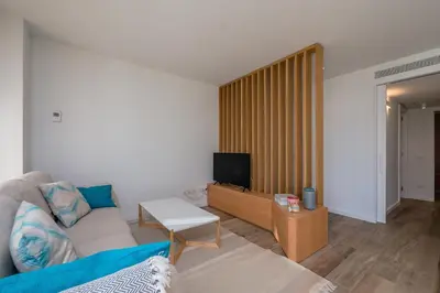 Una televisión o centro de entretenimiento en X-3 CALELLA DE PALAFRUGELL 6 PaX