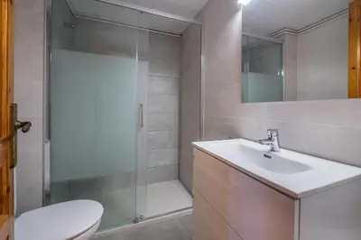 Un baño de AA-1 CALELLA DE PALAFRUGELL 6PaX
