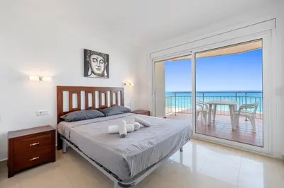 Cama o camas de una habitación en Hauzify I Apartament Cannes