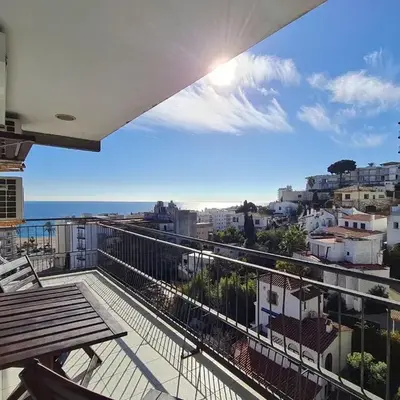 APARTAMENT PAU CASALS
