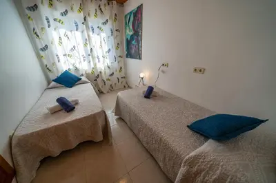 Cama o camas de una habitación en Villa Lux Gallery Familiar Piscina Privada Barbacoa Aire Acondicionado