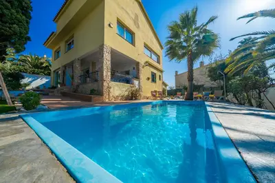 Piscina en o cerca de Villa Lux Gallery Familiar Piscina Privada Barbacoa Aire Acondicionado