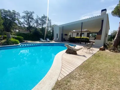 Piscina en o cerca de CL-2 CALELLA DE PALAFRUGELL 8 Pax
