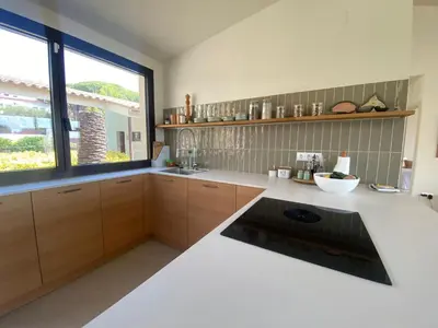 Una cocina o zona de cocina en CL-2 CALELLA DE PALAFRUGELL 8 Pax