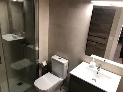 Un baño de BLANES APARTAMENTO