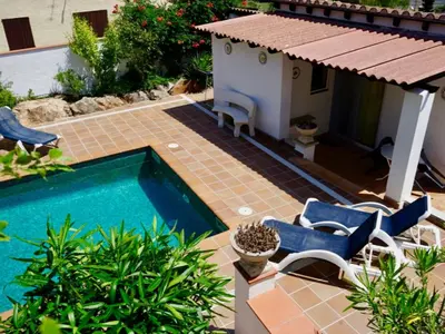 Piscina en o cerca de Snug Holiday Home in Santa Cristina d'Aro near City Centre