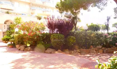 Jardín al aire libre en Apartment direkt am Strand