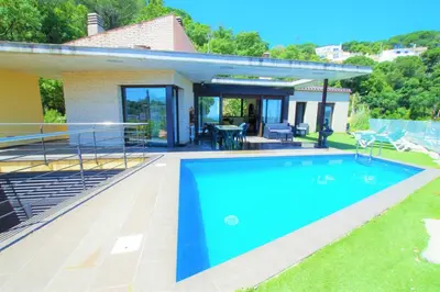 Piscina en o cerca de V&V LLORET- Villa Nicole