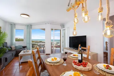 Comida en o cerca de este apartamento