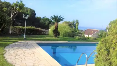 Piscina en o cerca de Villa Max
