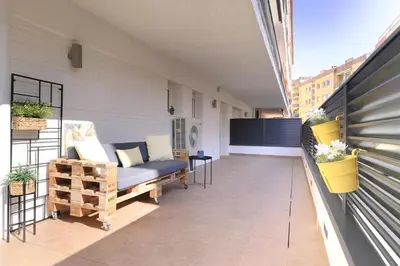 Un balcón o terraza de LETS HOLIDAYS NICE APARTMENT with BIG TERRACE IN TOSSA