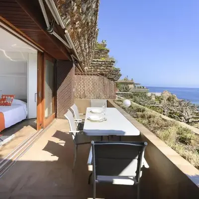 Lets Holidays Modern sea views apartment