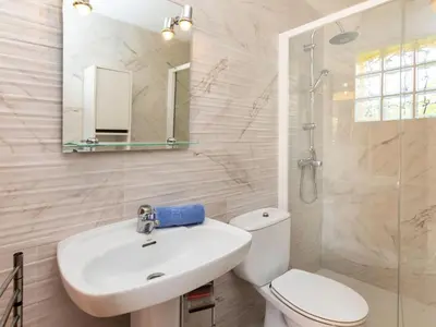 Un baño de Holiday Home Solenza by Interhome