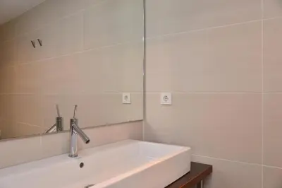 Un baño de SR-36 BEGUR SA RIERA 6 pax