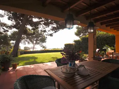 Jardín al aire libre en LETS HOLIDAYS Lovely garden house in mar menuda