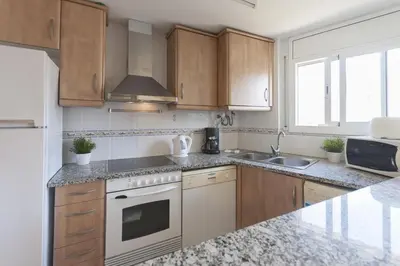 Una cocina o zona de cocina en LETS HOLIDAYS Beautiful apartment in the center of tossa de mar