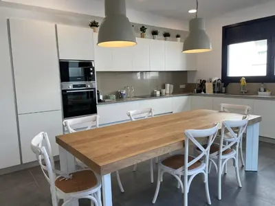 Una cocina o zona de cocina en F-1 LLAFRANC 8 PaX