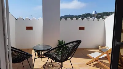 Un balcón o terraza de BLAU Bonito Duplex con Terraza - WeHost Costa Brava