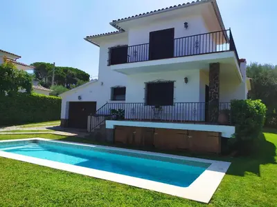 Piscina en o cerca de Gramoia