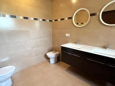 Un baño de Villa de lujo con vistas al mar y piscina privada