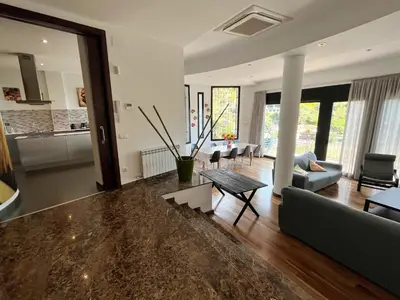 Una cocina o zona de cocina en Villa de lujo con vistas al mar y piscina privada