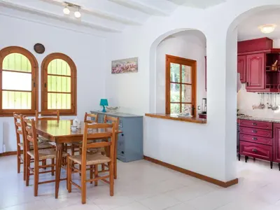 Plano de Holiday Home Cabanyes by Interhome