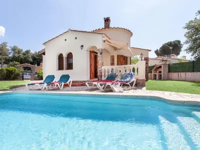 Piscina en o cerca de Holiday Home Cabanyes by Interhome