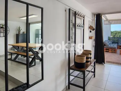 Plano de Begonias Apartament per 4 persones amb gran terrassa chill out a 10 minuts de la platja