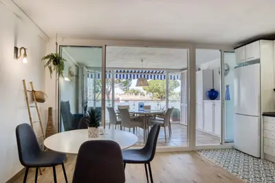 Una cocina o zona de cocina en Kaminias III Apartament reformat per 4 persones a Politur a 10 minuts a peu de la Cala Rovira