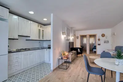 Una cocina o zona de cocina en Kaminias III Apartament reformat per 4 persones a Politur a 10 minuts a peu de la Cala Rovira