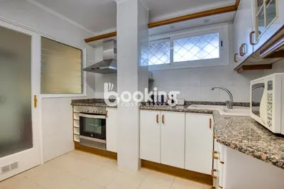 Una cocina o zona de cocina en Vall de ribes Apartament per 4 persones amb piscina comunitària, a prop de Port d'Aro
