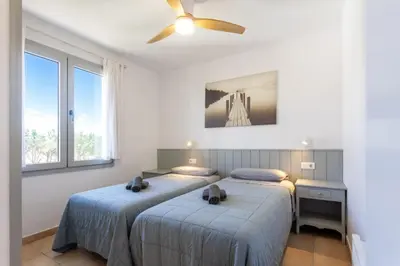 Cama o camas de una habitación en Apartamento a 100 m de playa. Calella Palafrugell