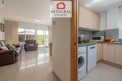 Una cocina o zona de cocina en Splash Holiday Home