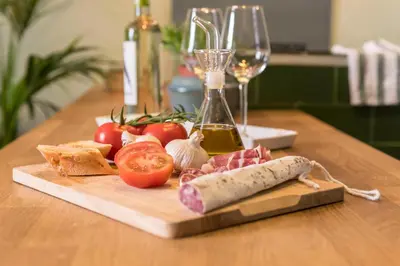 Comida en o cerca de este apartamento