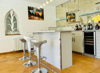 Una cocina o zona de cocina en Villa reina by costabravaway