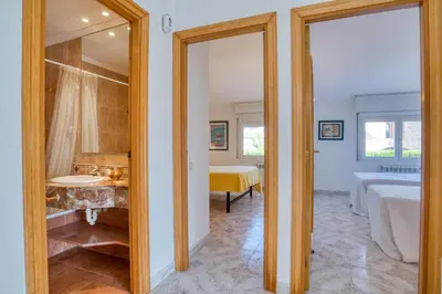 Plano de Plaça de la Sardana Casa acollidora per 8 persones a 5 minuts de la Platja Gran i del centre de Platja d'Aro