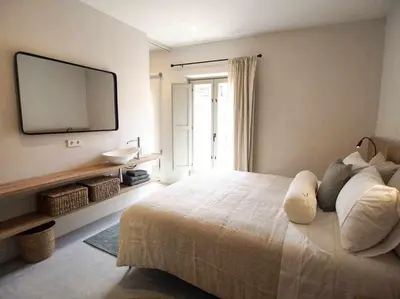 Cama o camas de una habitación en Velo Vern 3- Luxury penthouse w views of city wall