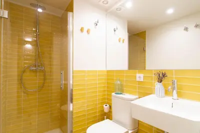 Un baño de Aeris Boutique Studio