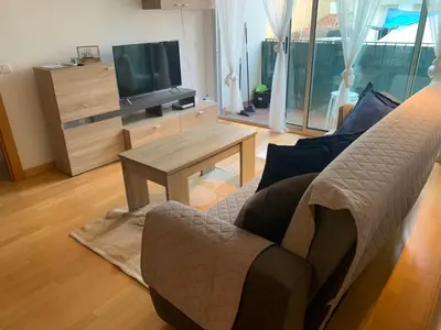 Una televisión o centro de entretenimiento en APARTAMENTO construcción nueva BARCELONA - CALELLA
