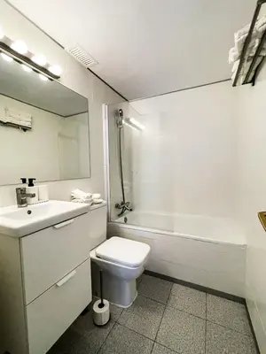 Un baño de Tossa Center Attic & Terrace