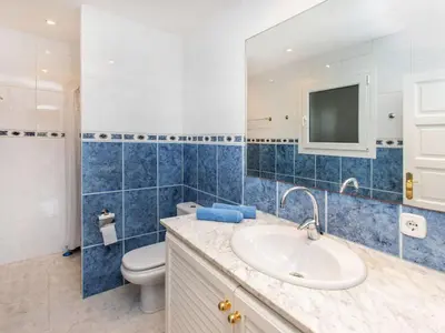 Un baño de Holiday Home Can Berta by Interhome