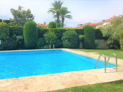 Piscina en o cerca de Apartamento en Platja Sant Pol S'agaro con pisicina y jardin (playa - centro)