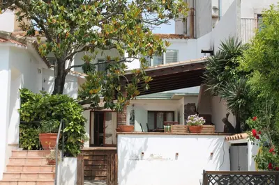 Edificio en el que se encuentra la casa o chalet